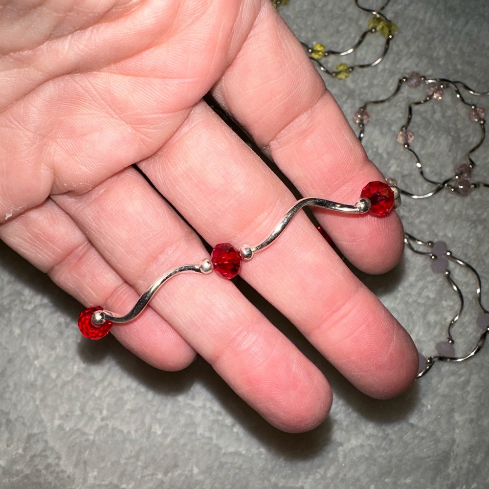 Gorgeous Red Bead Bracelet. (1 bracelet) MUST BE BUNDLED